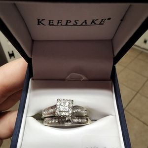 SOLD SOLD!!!Keepsake wedding ring 14k white gold 1/4 cttw